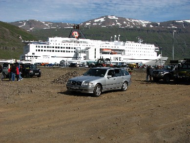 Mercedes i Island